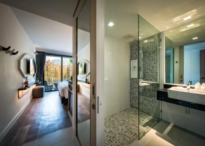 هتل کلاور پاتونگ پوکت